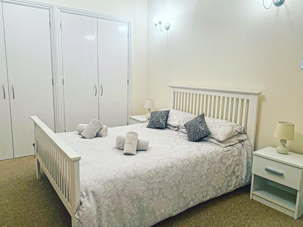 Luxury 2 Beds Apartment By The Sea Bournemouth Kültér fotó